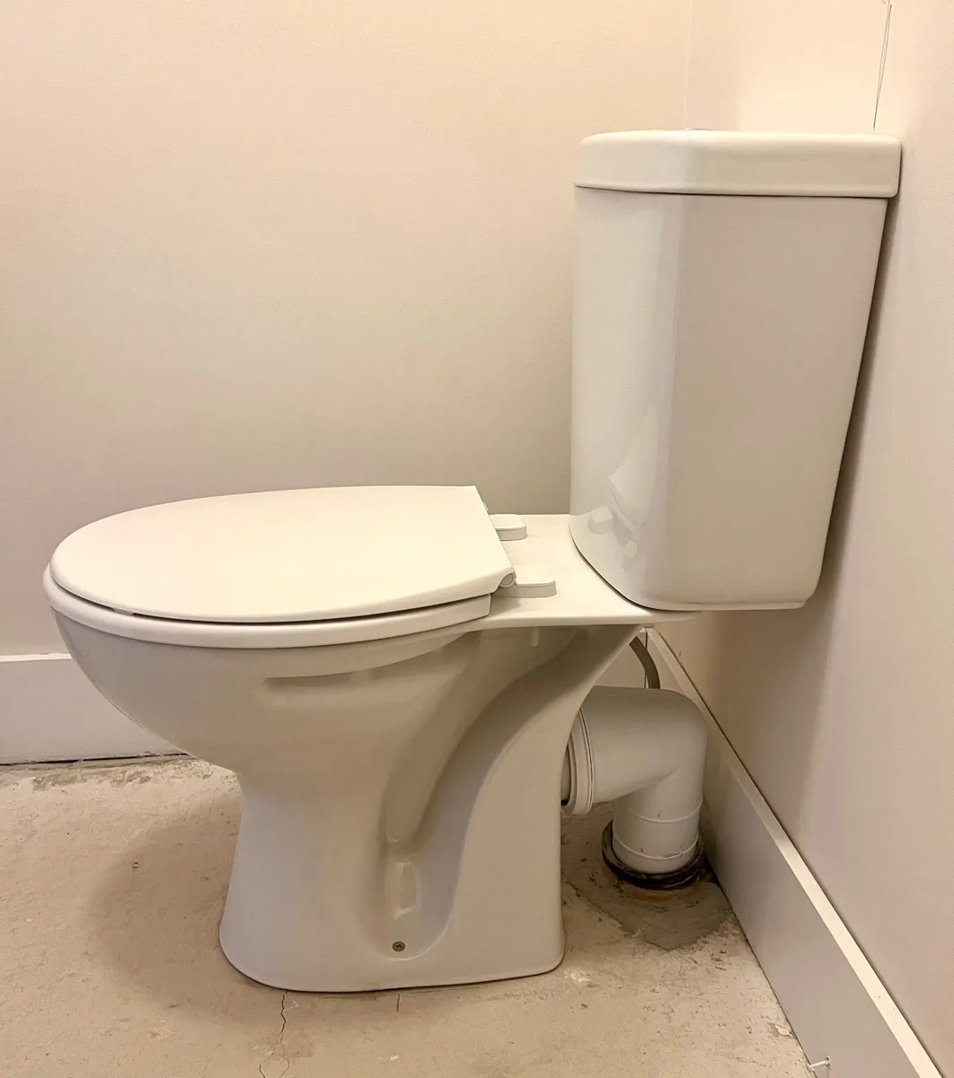 Brand New Armitage Shanks Bathroom Suite - Image 2