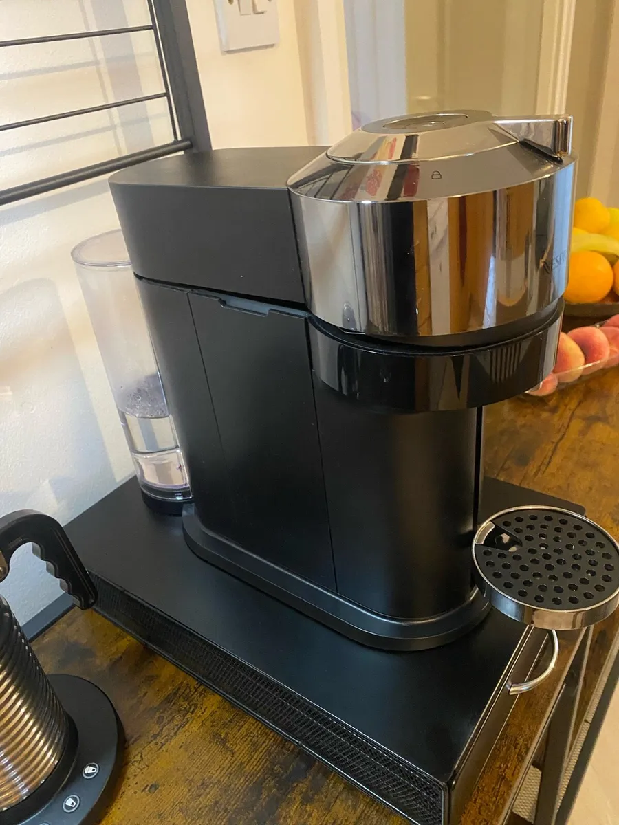 Nespresso Vertuo, Aeroccino and accessories - Image 2