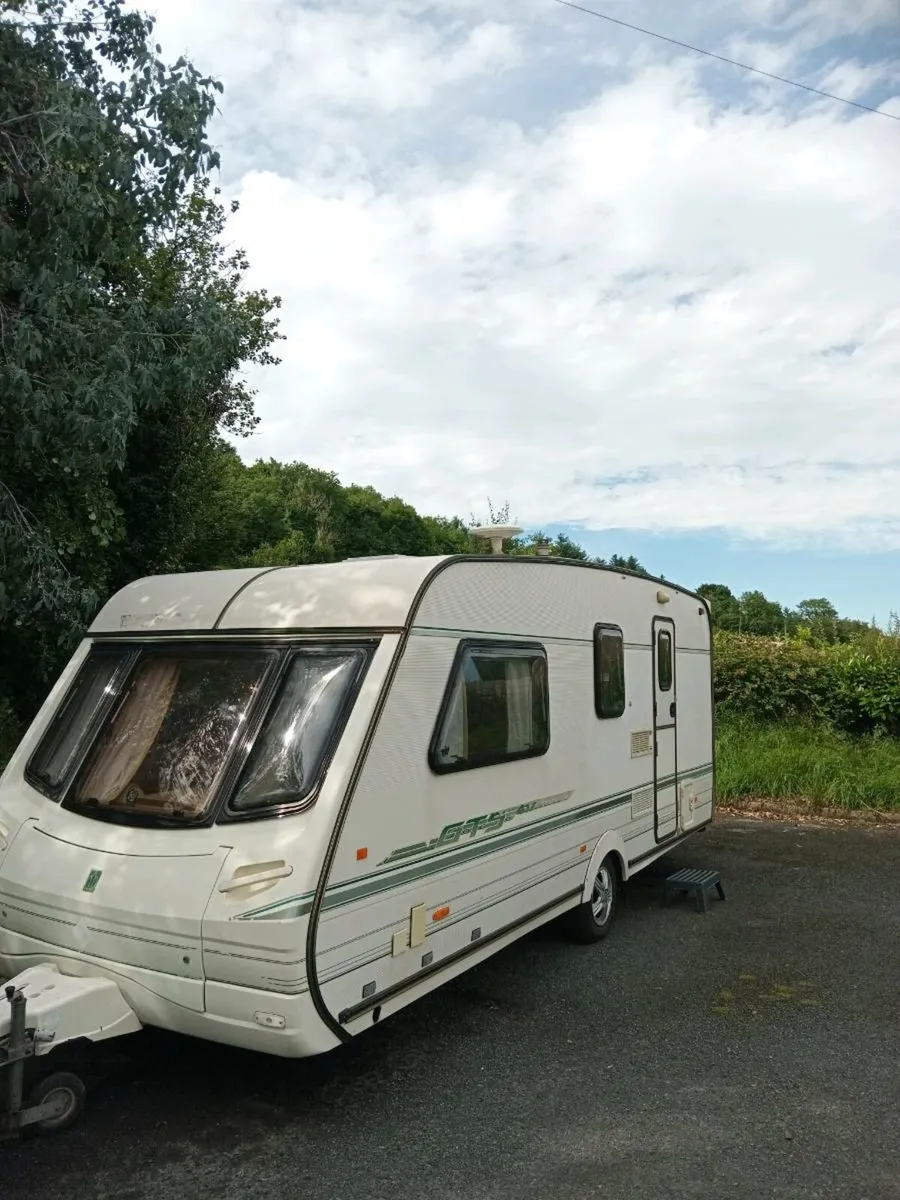 Caravan - Image 1