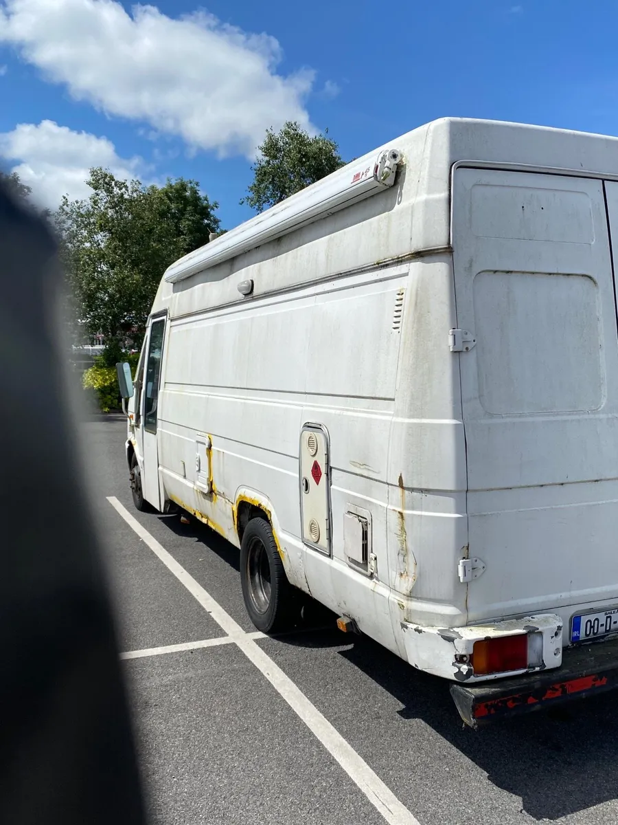 Campervan - Image 4