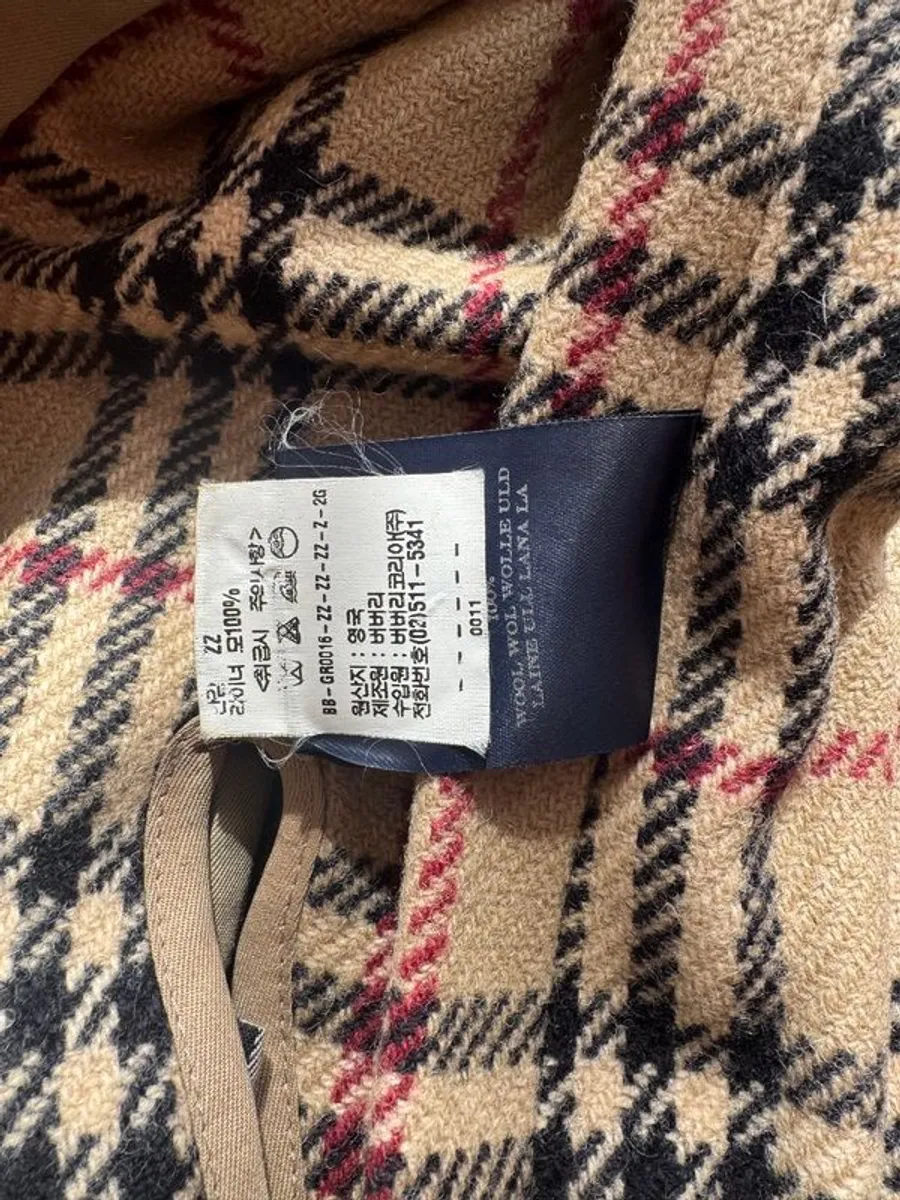 Burberry trench coat - Image 3