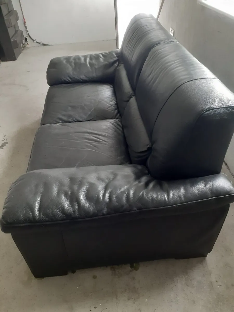 2 seater Couch - Image 2