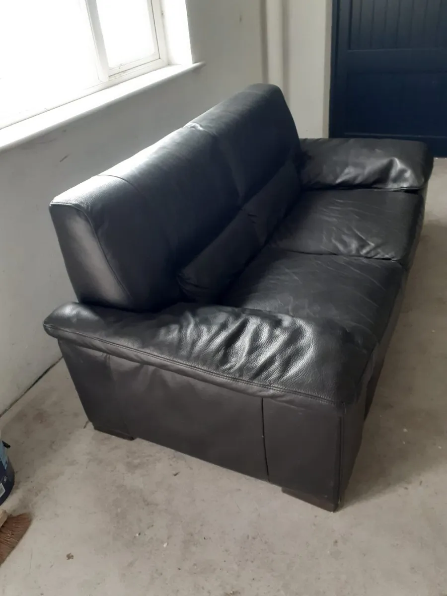 2 seater Couch - Image 3