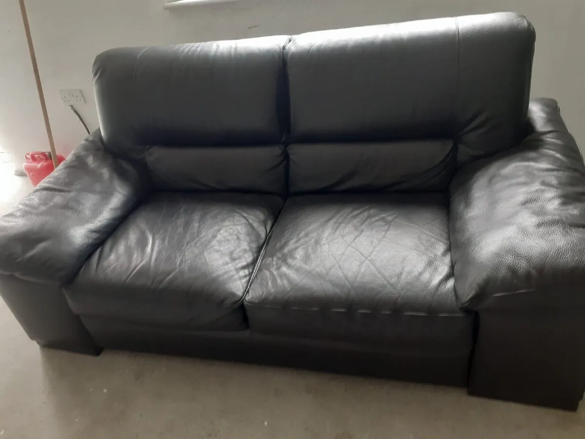 2 seater Couch - Image 4