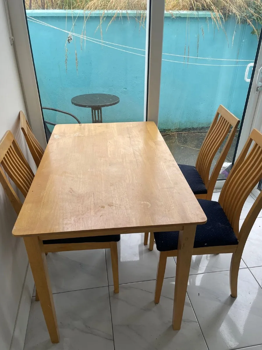 Tables and chairs - Image 2