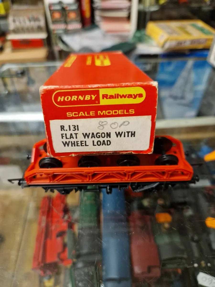 Hornby Triang OO Gauge Wagon with Load - Image 1