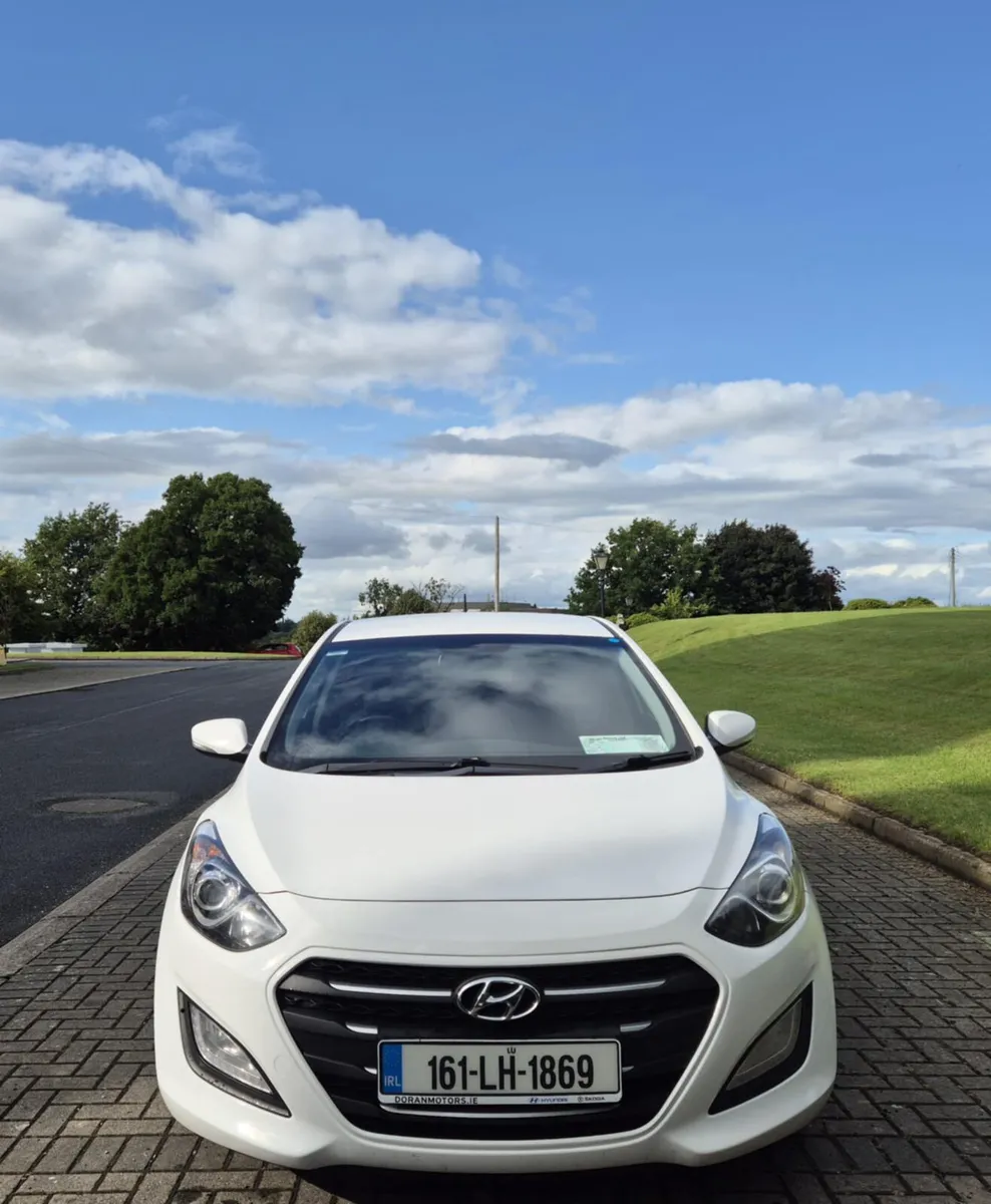Hyundai i30 - Image 2