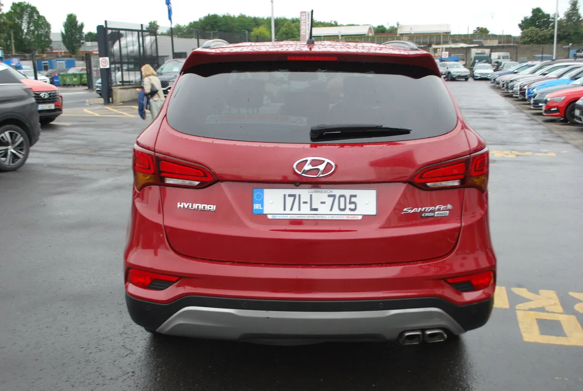 Hyundai Santa Fe 2017 - Image 4