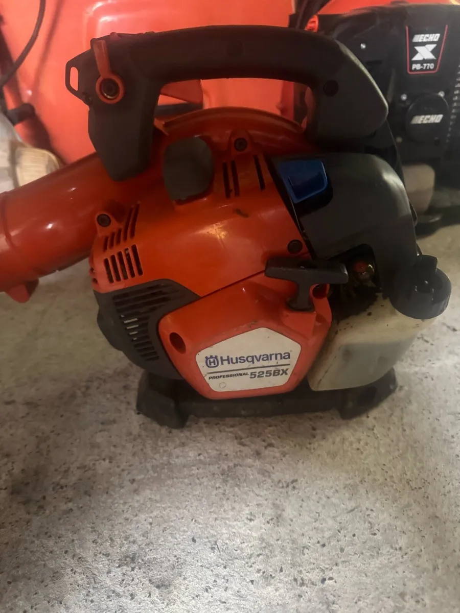 Husqvarna 525BX leaf blower - Image 1