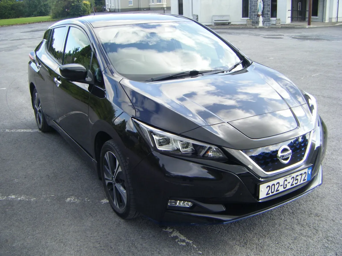 CAR - Image 1