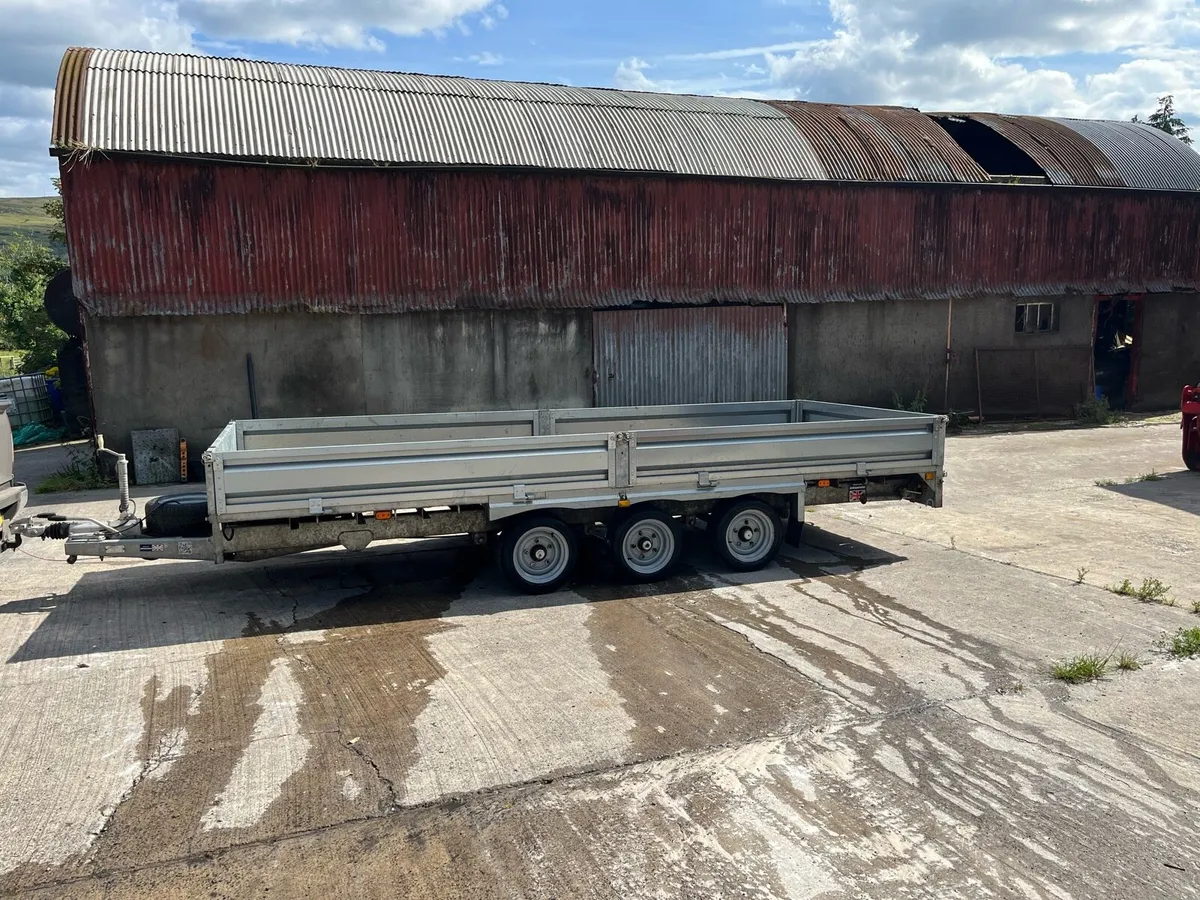 16ft indespension flat bed trailer - Image 1