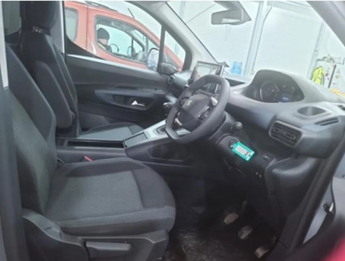Peugeot Rifter 2024 - Image 2