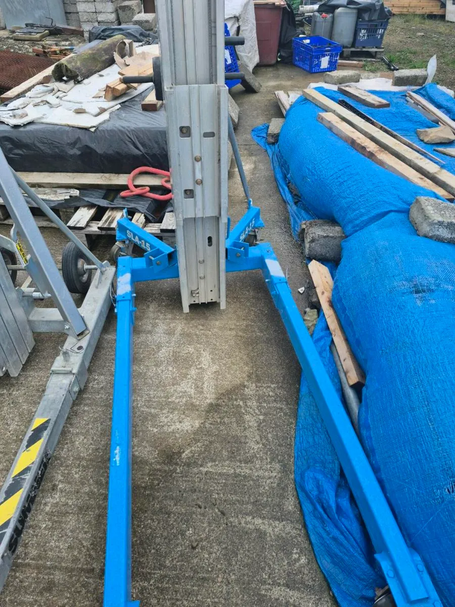 Genie SLA15 Material Lift - Image 2