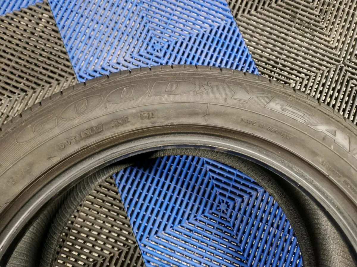 Goodyear Excellence 235 55 19 - Image 4