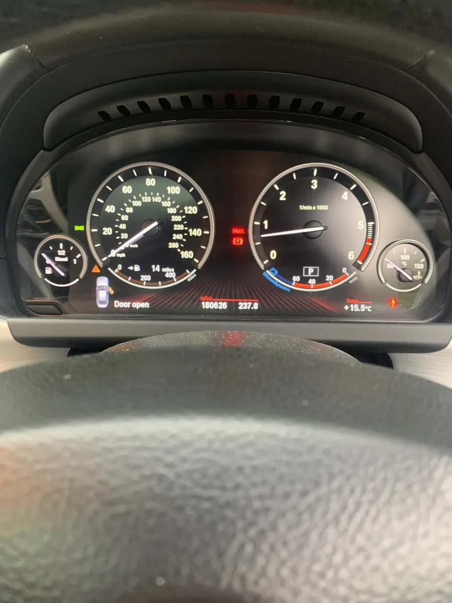 BMW 6-Series 2012 - Image 2