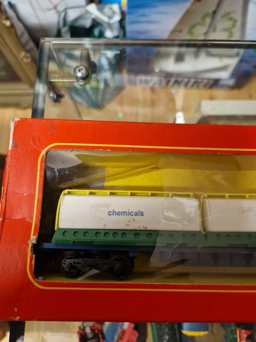 Hornby Triang OO Gauge Chemicals Tanker - Image 2