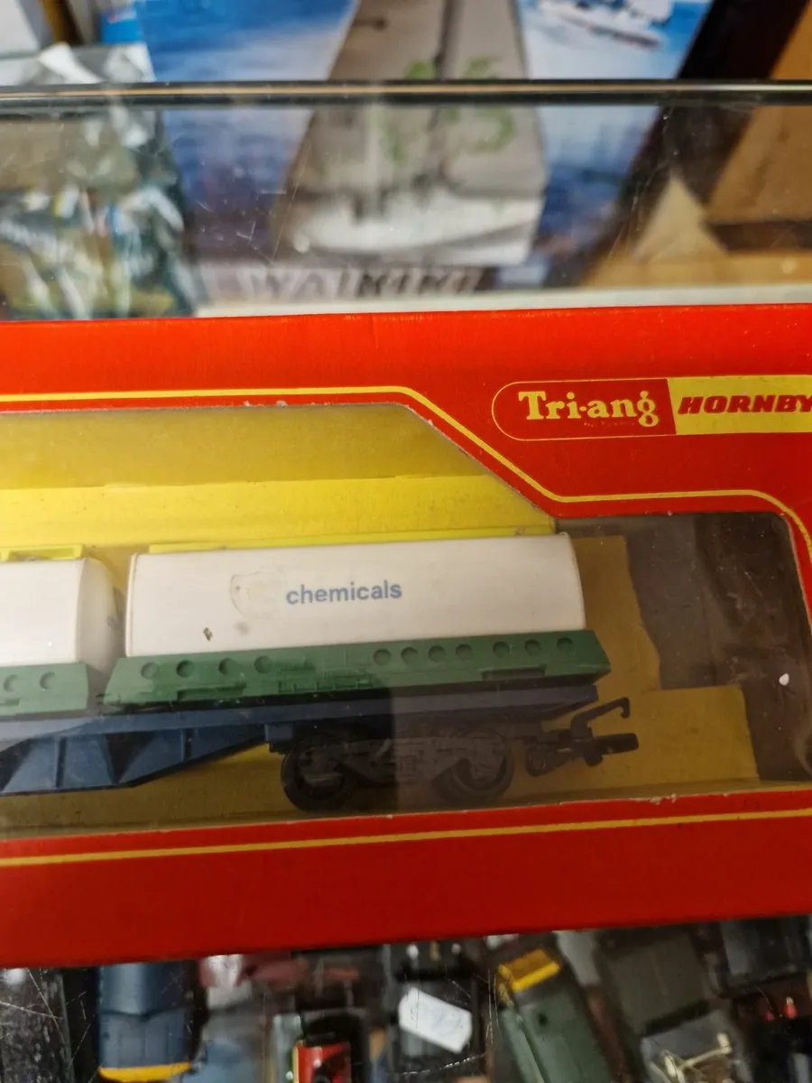 Hornby Triang OO Gauge Chemicals Tanker - Image 3