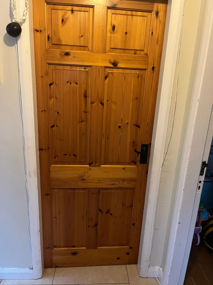 Pine Internal doors - Image 1