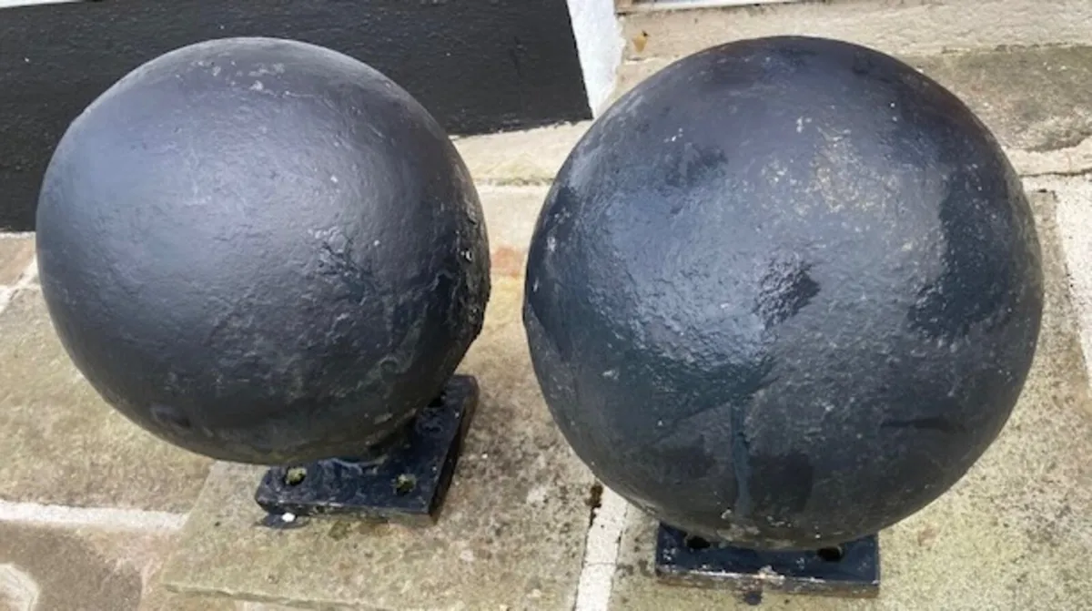 Antique Pillar tops - Image 3