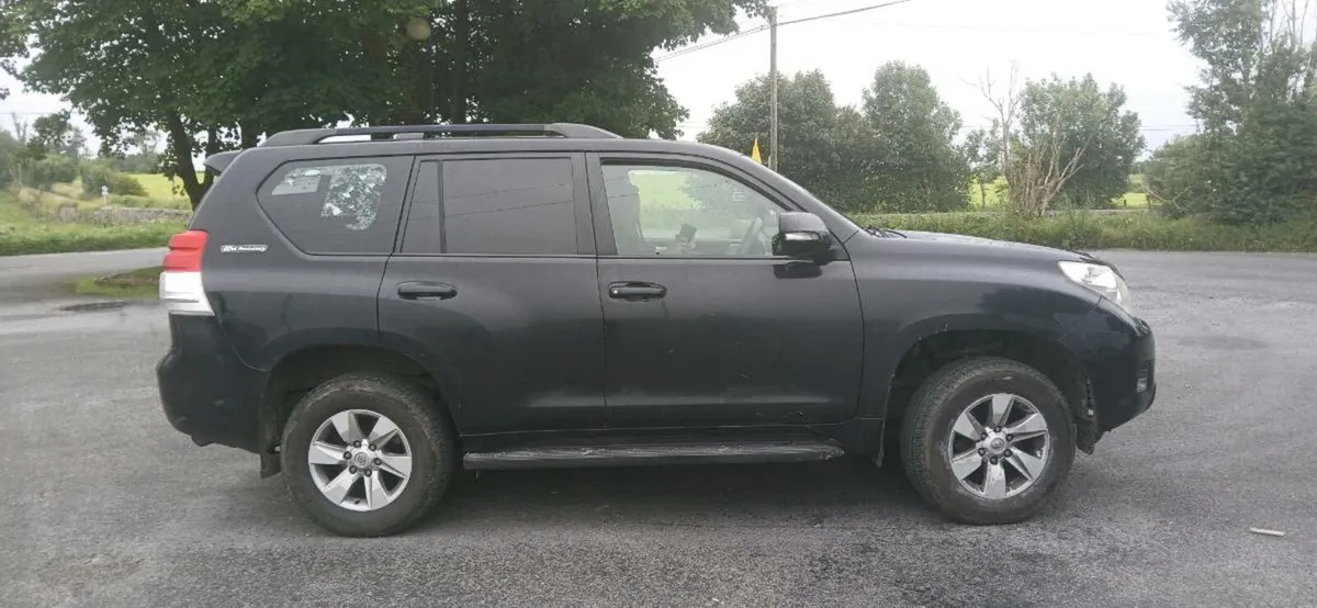Toyota land cruiser with doe and taxed - Image 2