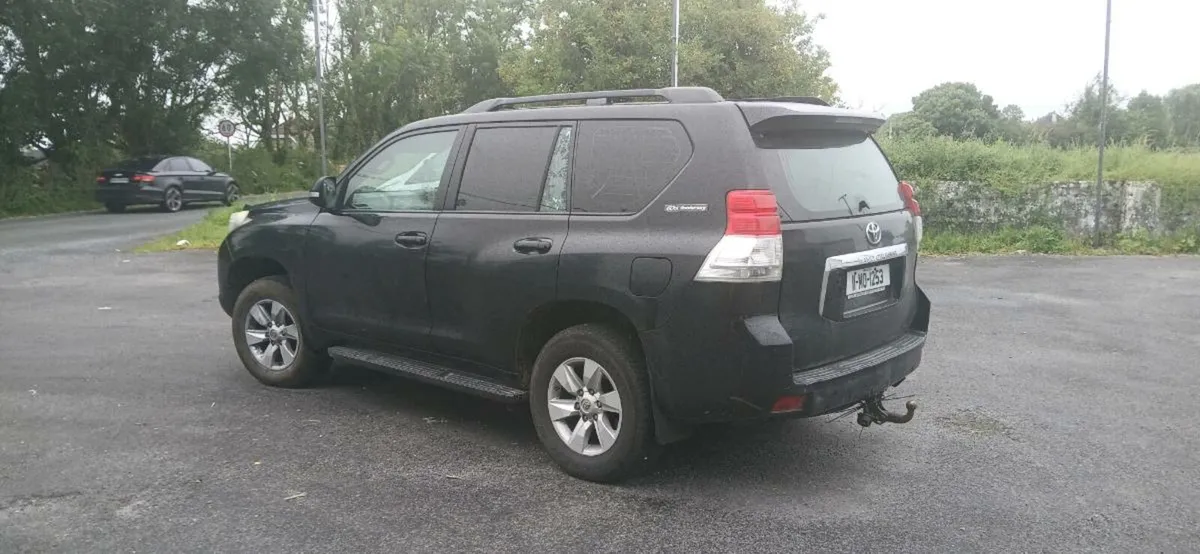 Toyota land cruiser with doe and taxed - Image 4