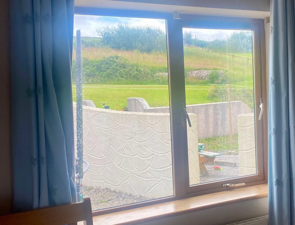17 Double glazed windows - Image 2