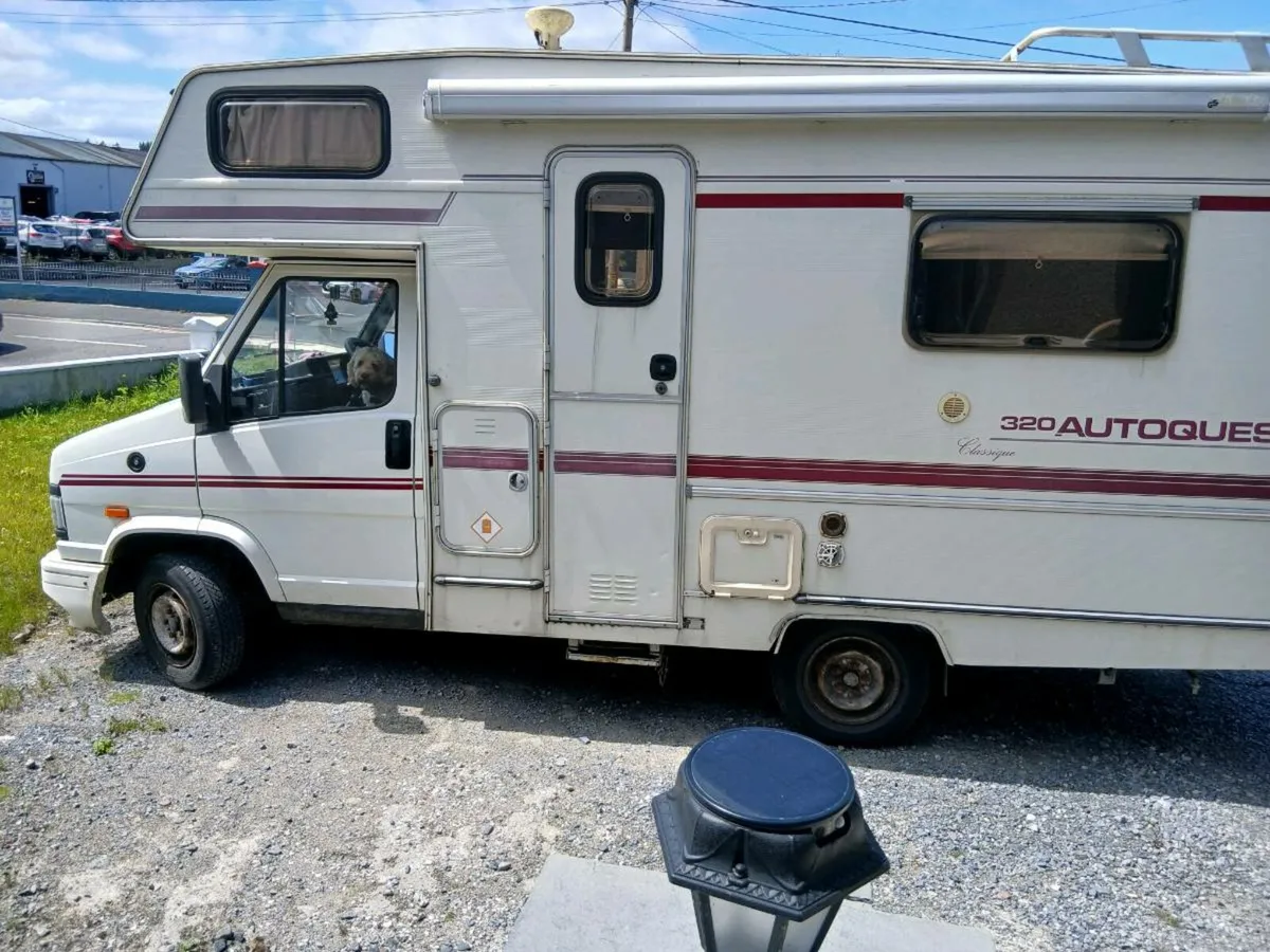 Camper van - Image 1