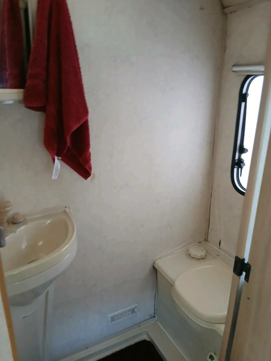 Camper van - Image 4