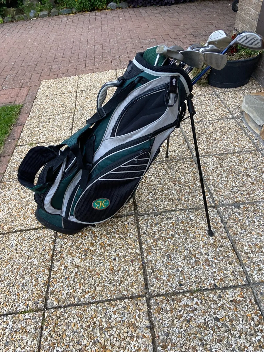 Lady’s.   Golf.  Clubs.   &.  Bag - Image 2