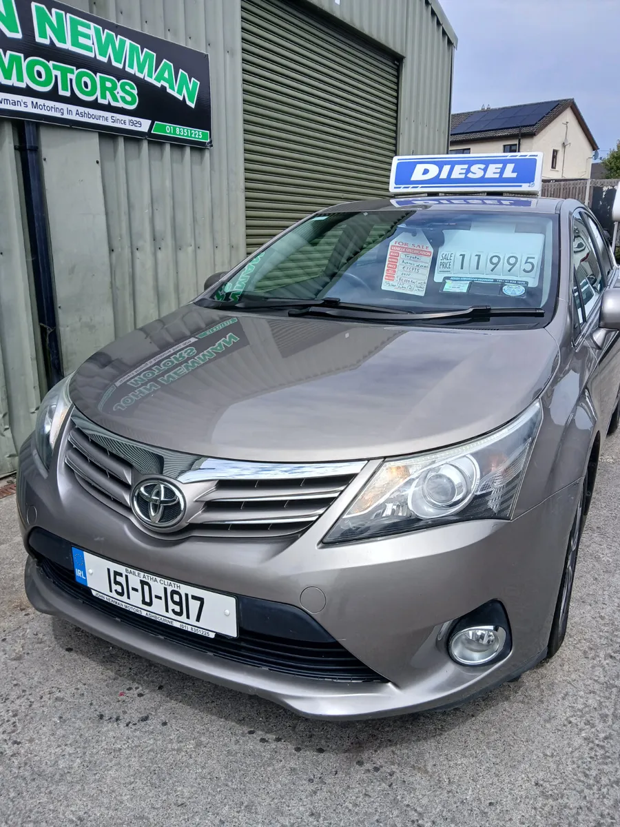 Toyota Avensis diesel hi spec 2015 low mileage - Image 2