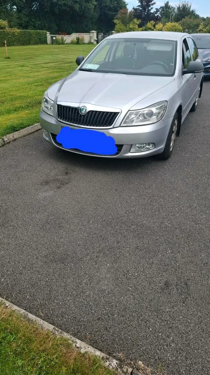 Car - Image 4