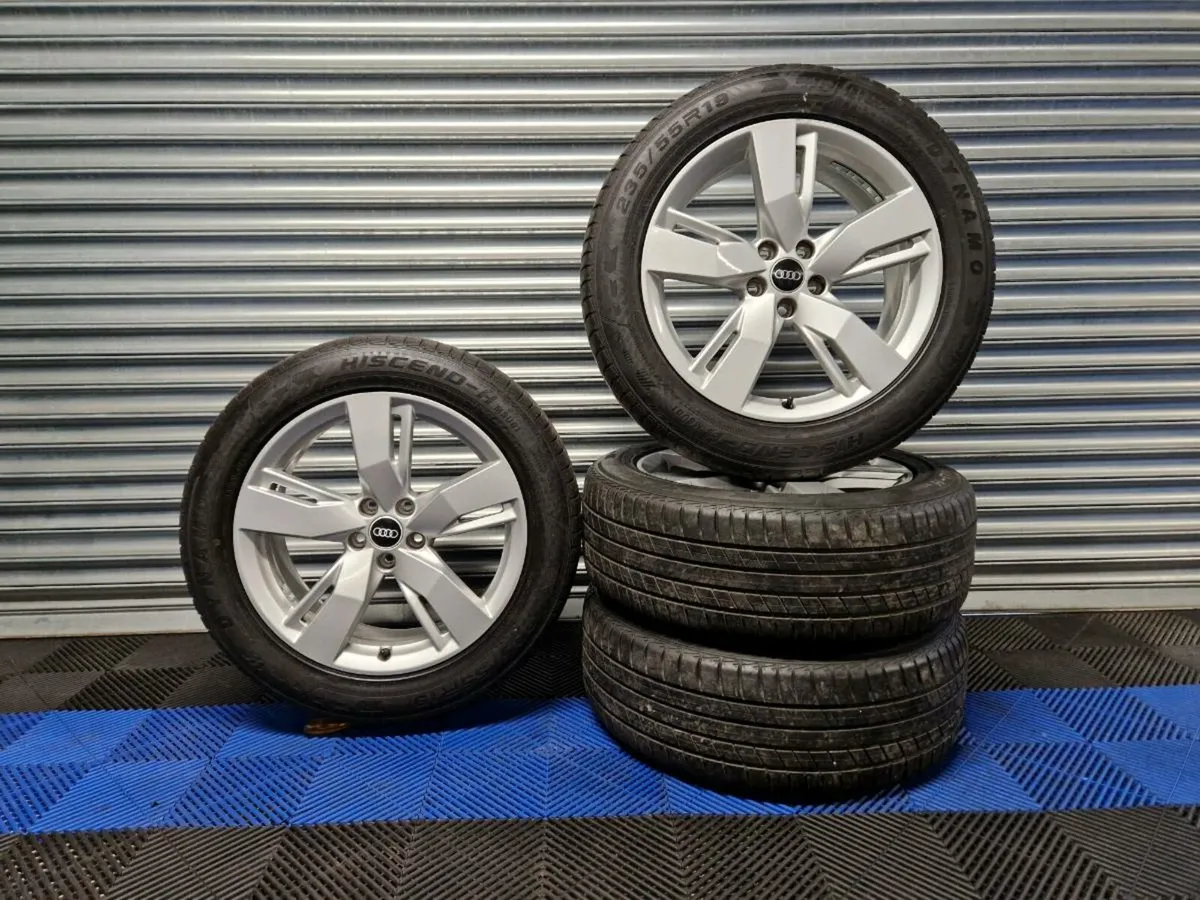 Audi Q5 19" *Genuine Alloys* - Image 1