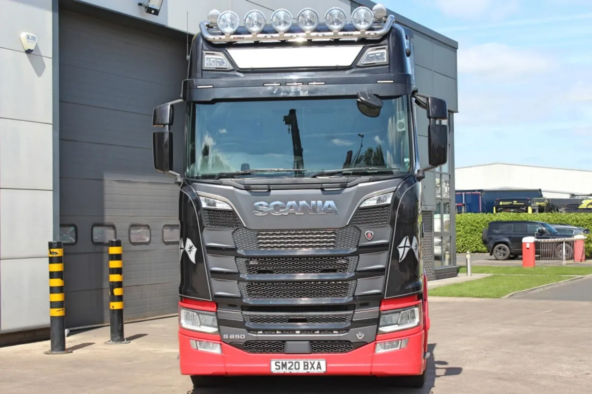 2020 SCANIA S650 6X2 REAR LIFT. - Image 2