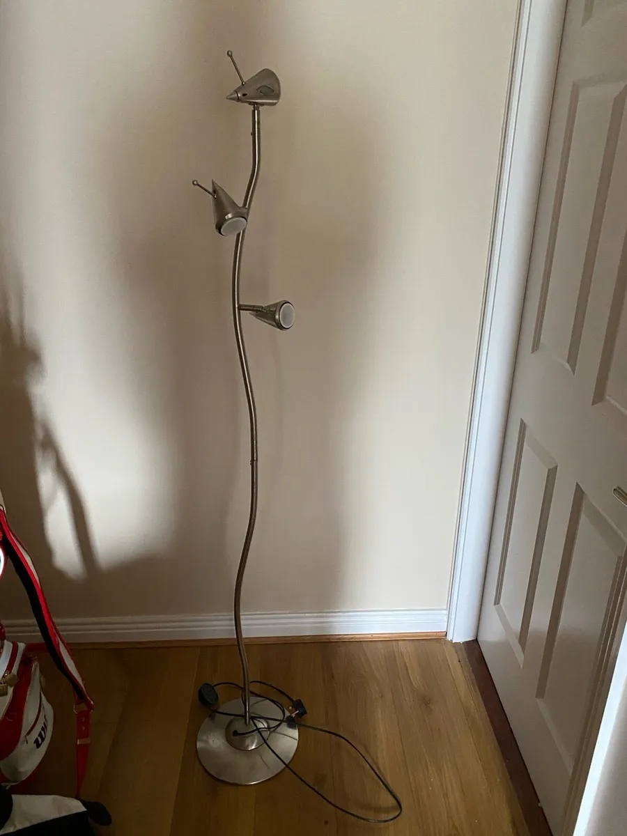 Floor lamp