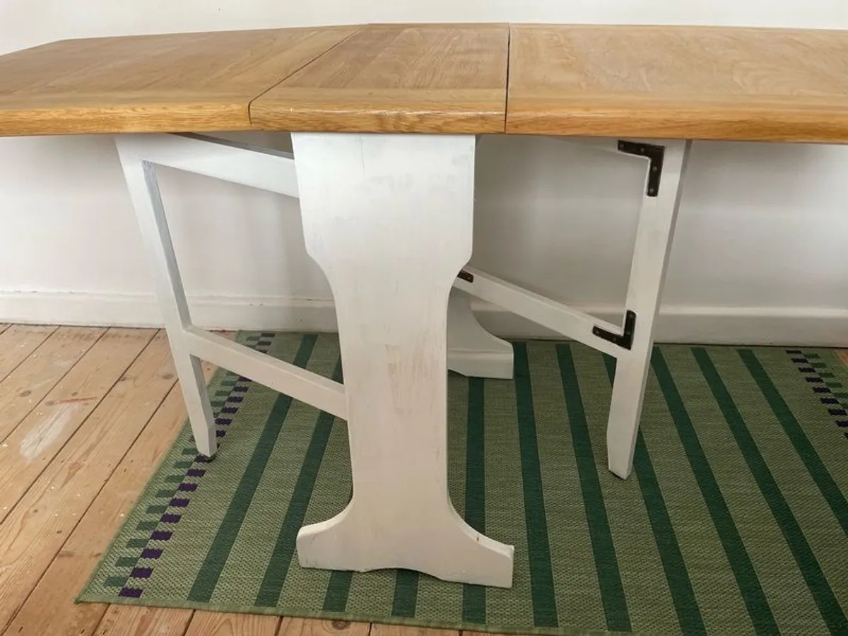 Drop-leaf small dining table - Image 1
