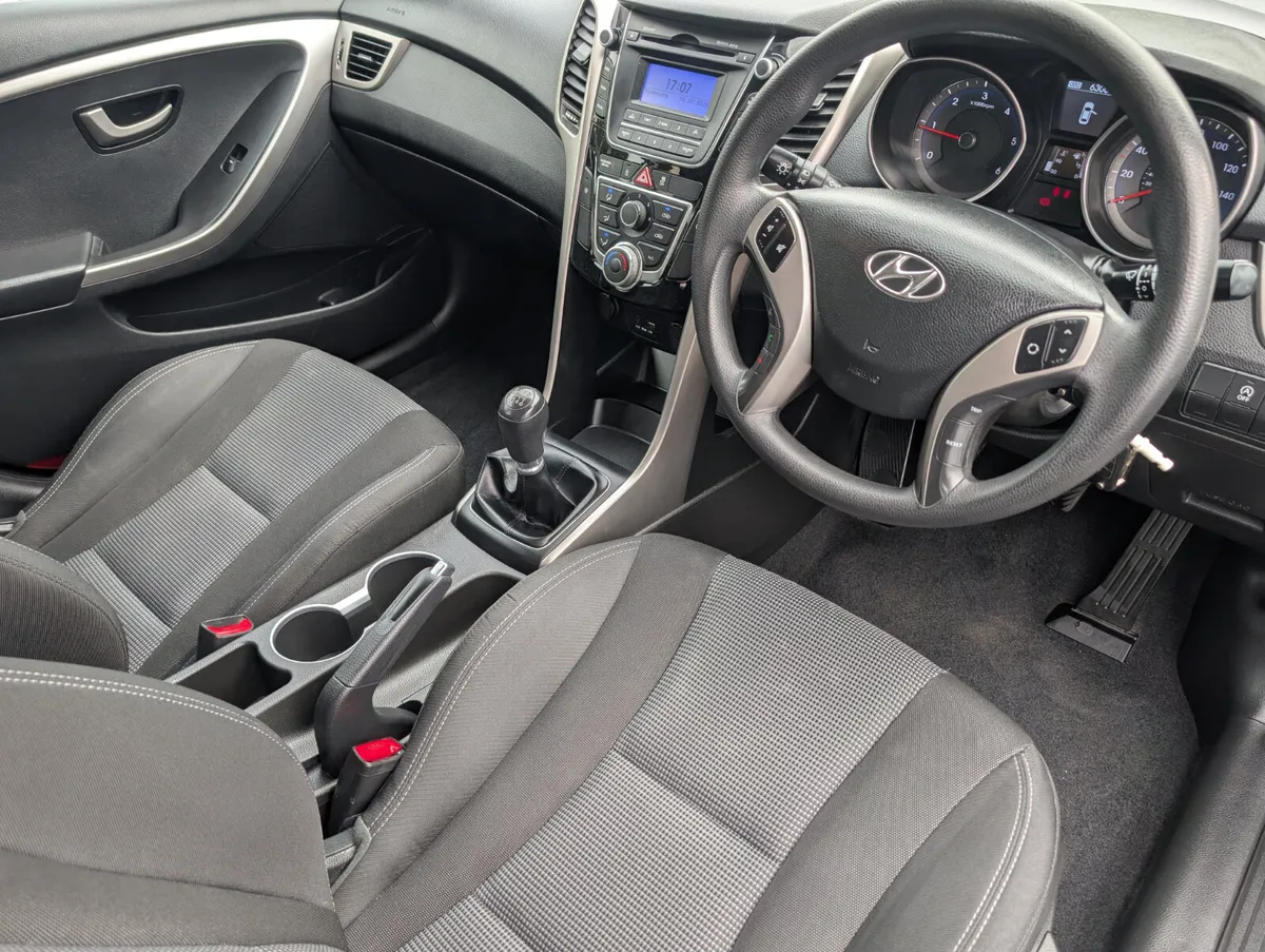 2015 Hyundai i30 1.6d - Image 4
