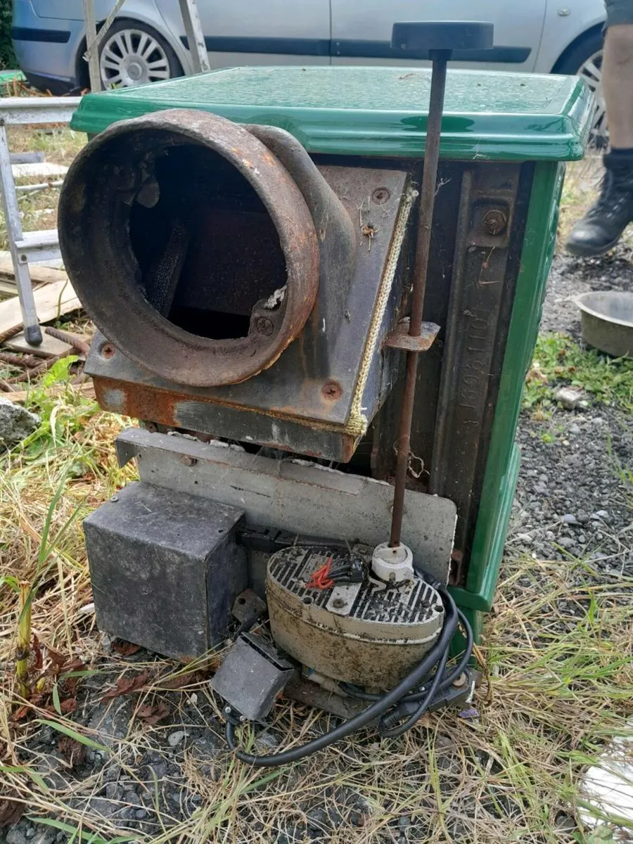 Oil stove - Image 2
