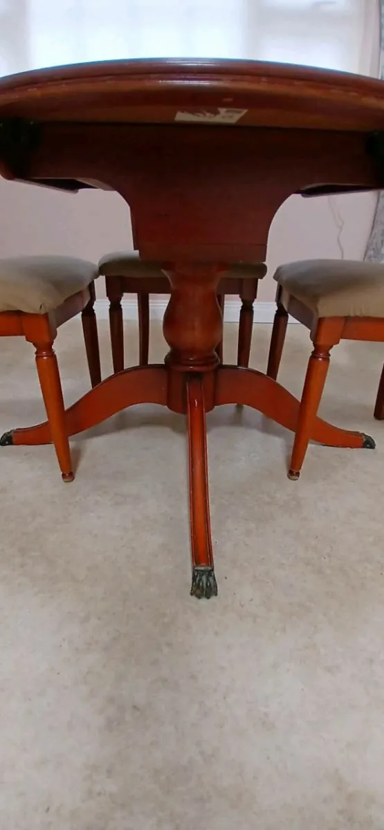 Circular dining table and 4 chairs - Image 2