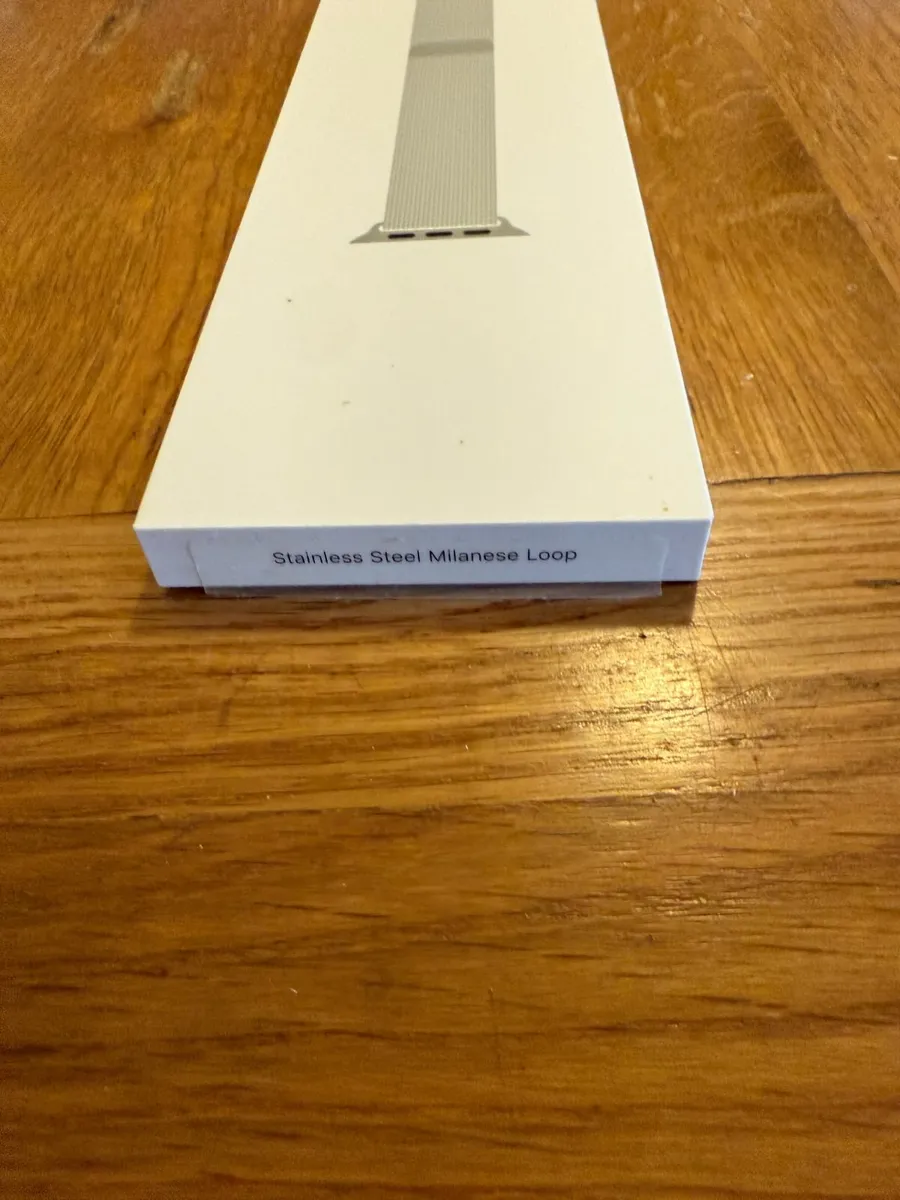 Apple watch series 5 - Image 3