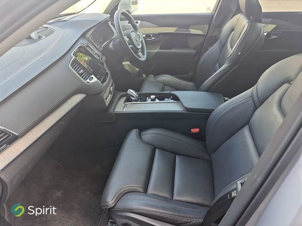 Volvo XC90  T8 Plug In Hybrid  Awd  Ultimate  (br - Image 3