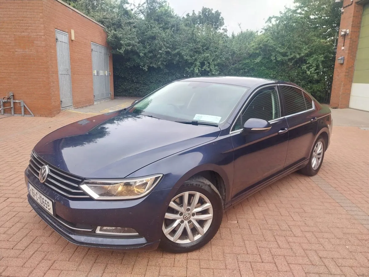 Volkswagen Passat - Image 2