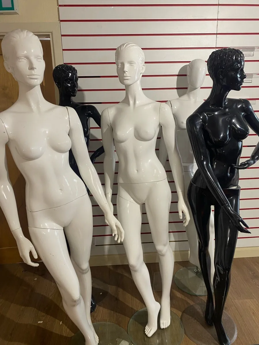 Female Mannequins