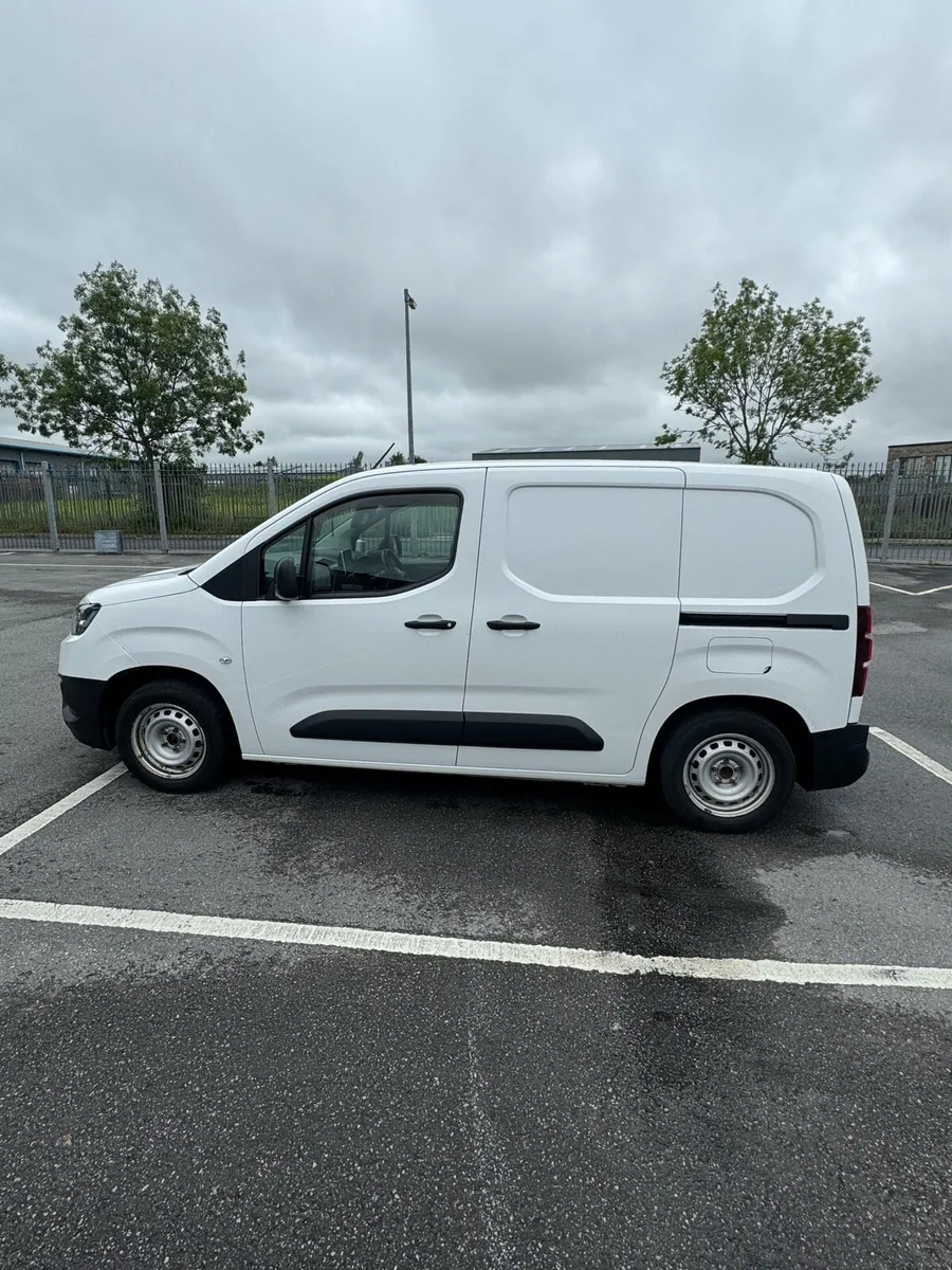 Toyota Proace City - Image 2