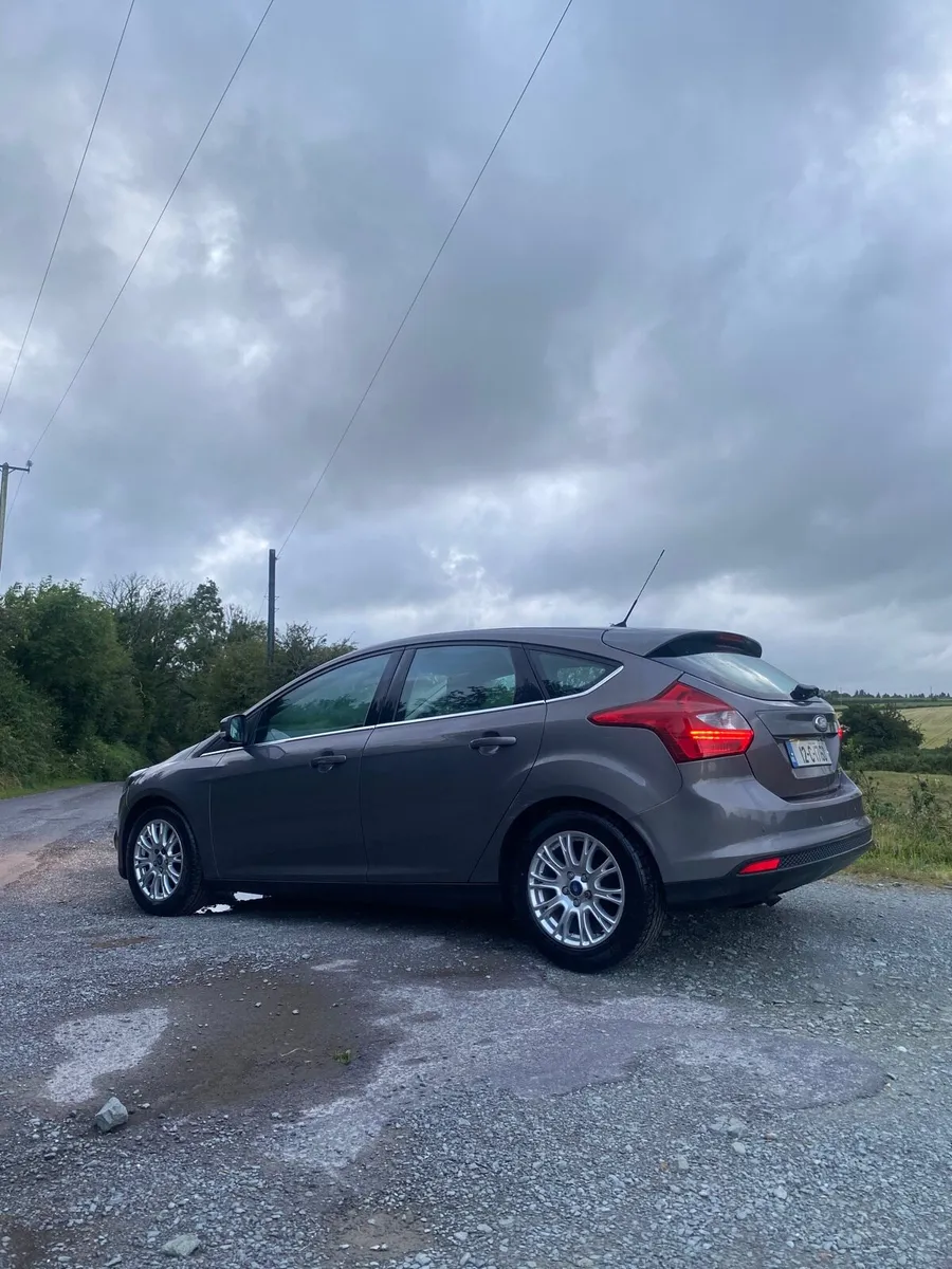 Ford Focus *Titanium* - Image 4