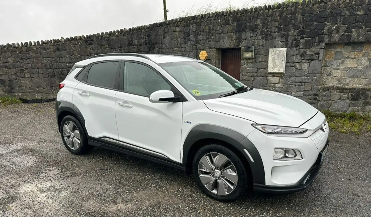 HYUNDAI KONA ELECTRIC 64KW - Image 1