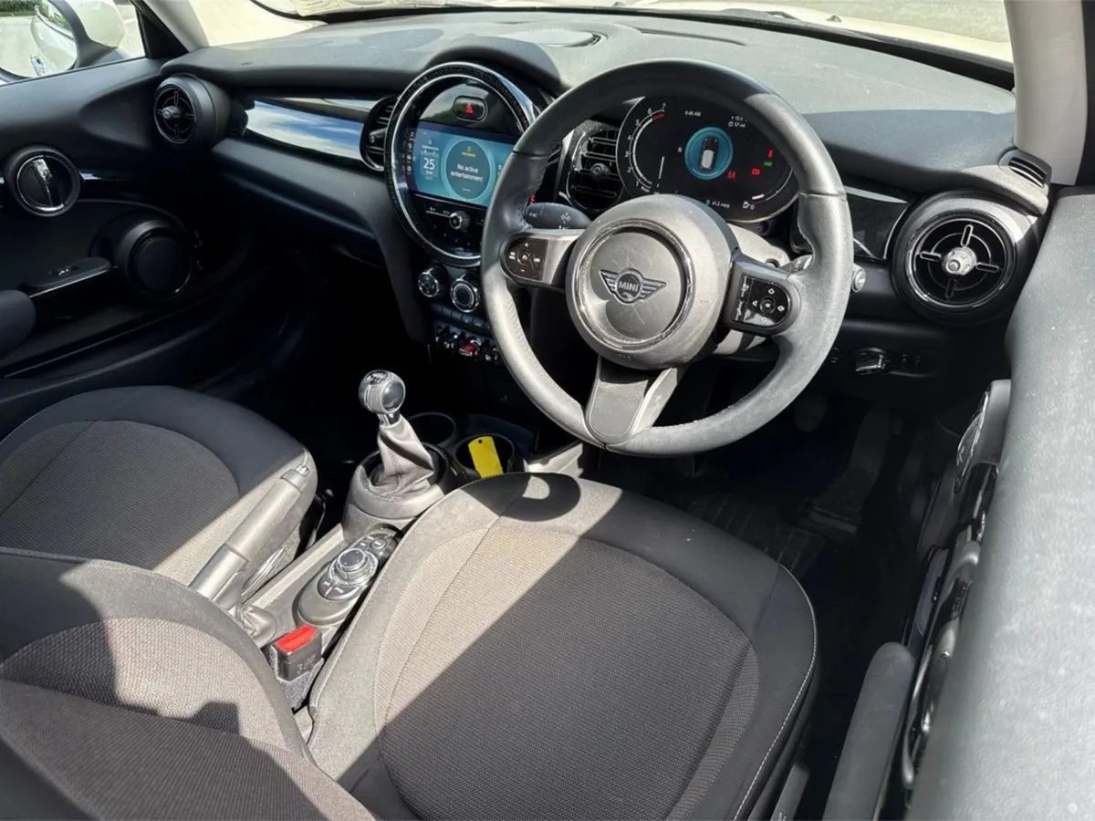 MINI HATCH 3-door Cooper Classic - Image 4