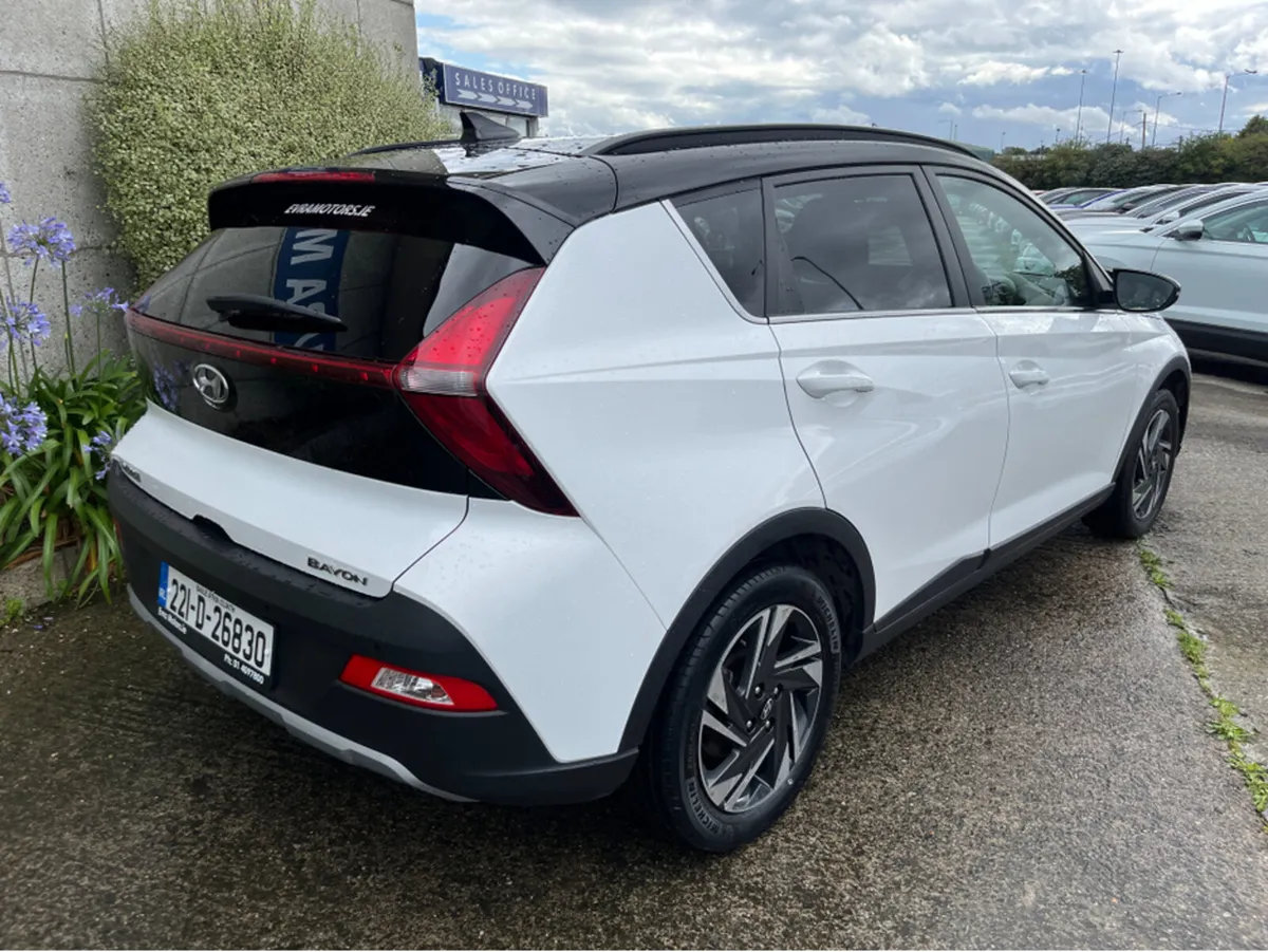Hyundai Bayon EXECUTIVE 2-TONE 1.2 PETROL - Image 4