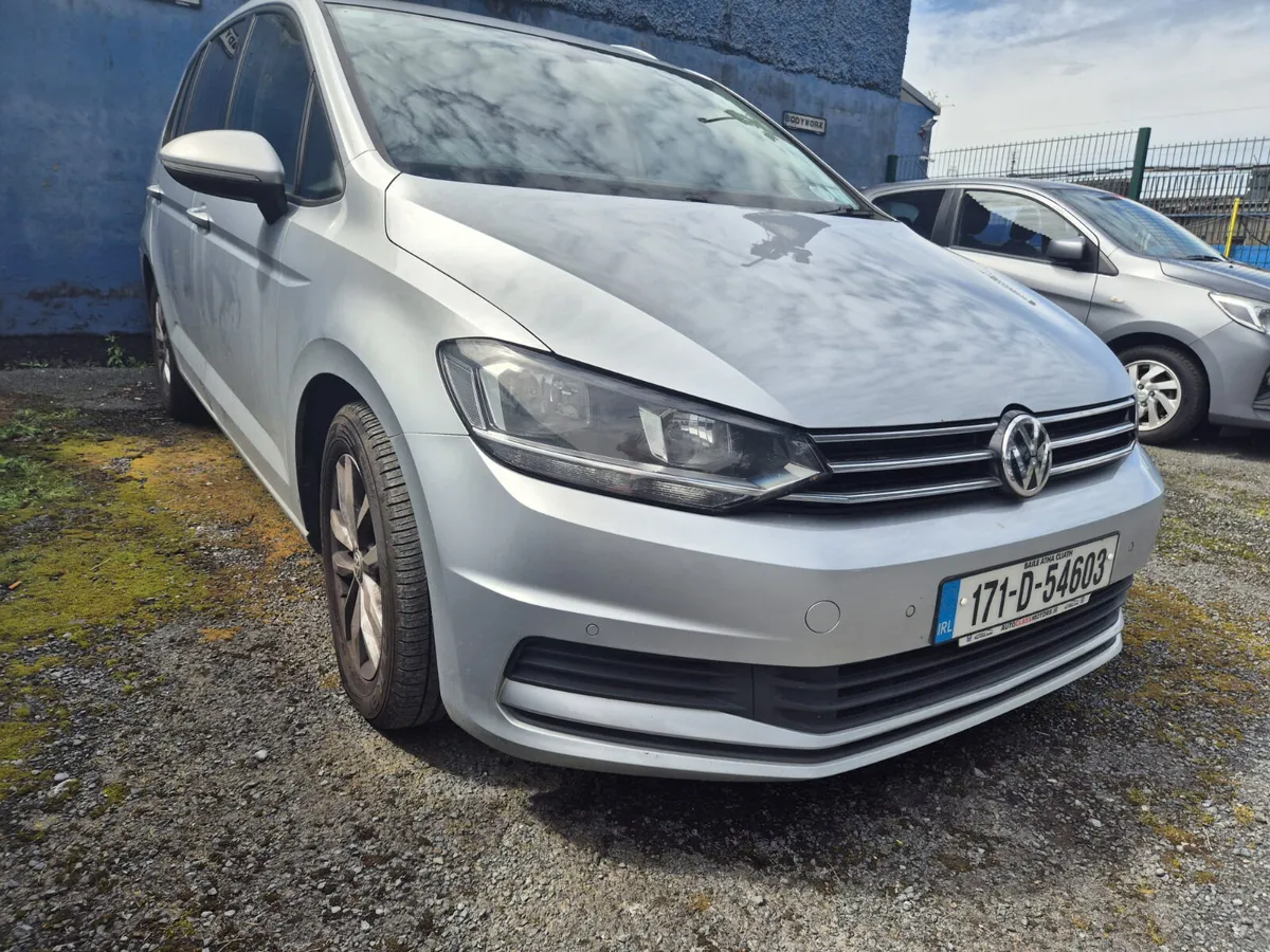 Stunning Volkswagen Touran 2017 - Image 1