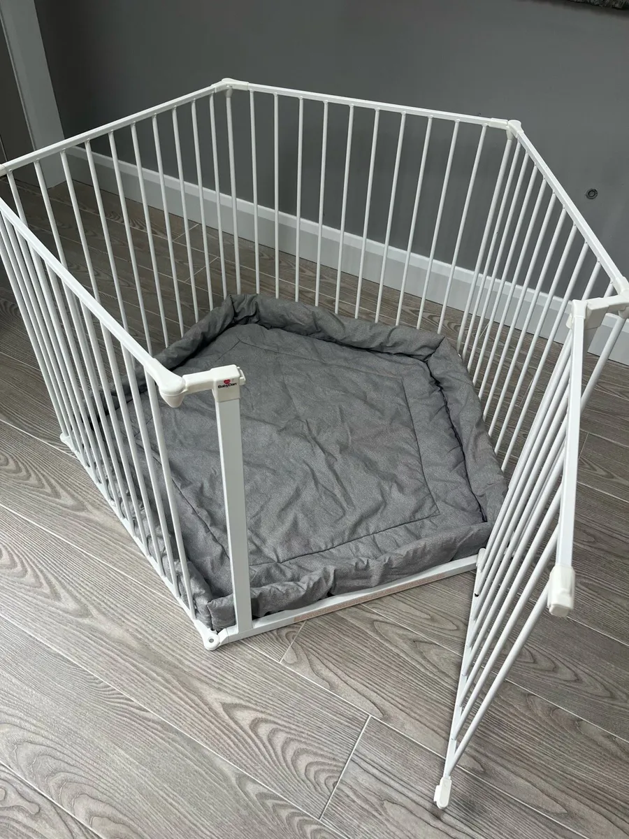 Baby Dan Playpen - Image 3