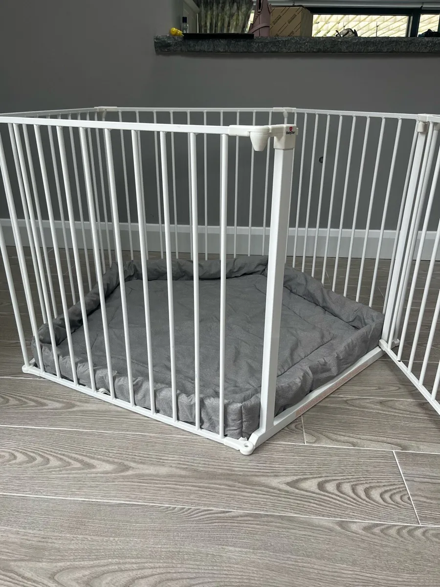 Baby Dan Playpen - Image 4